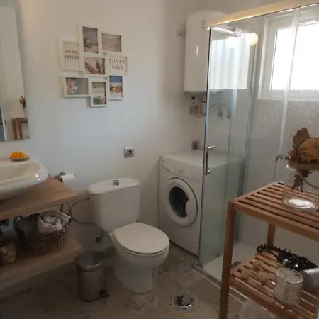 דירה Cozy With Ocean Stunning Views *